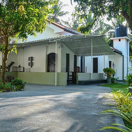 Coconut Villa อารูกัมเบย์ ภายนอก รูปภาพ